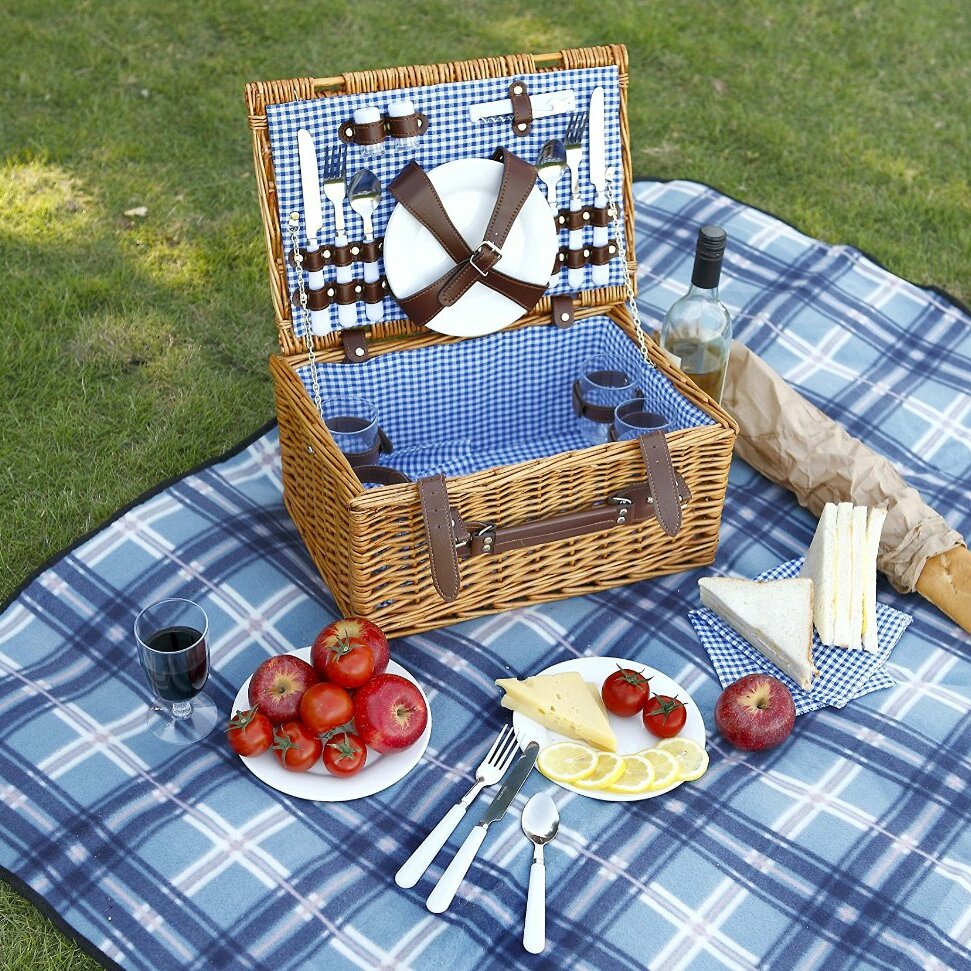 VonShef 4 Person Wicker Basket Picnic Set with Plates Wine Glasses & Cutlery 