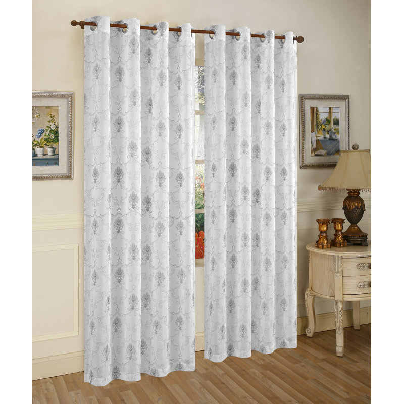 Darby Home Co Pachai Elegance Metallic Spark Fleur De Lis Nature