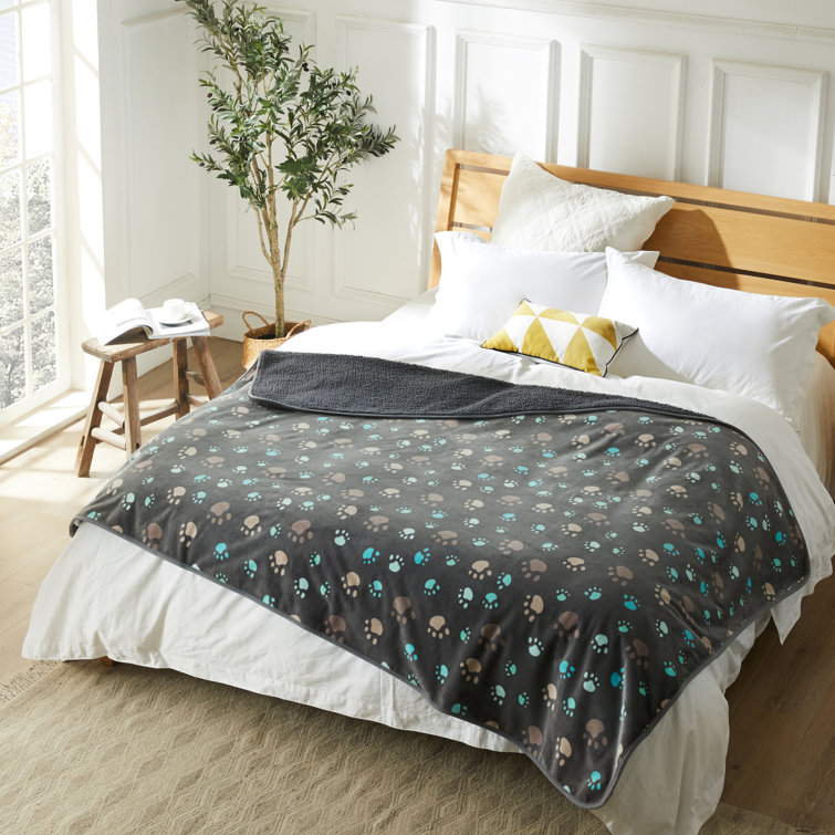 waterproof throw for bed