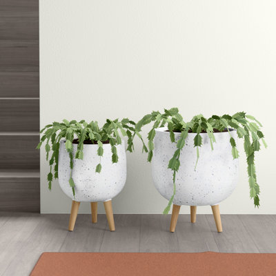 Anouk 2-Piece Clay Pot Planter Set INCOMPLETE 