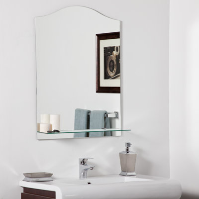 Decor Wonderland Abigail Modern Wall Mirror