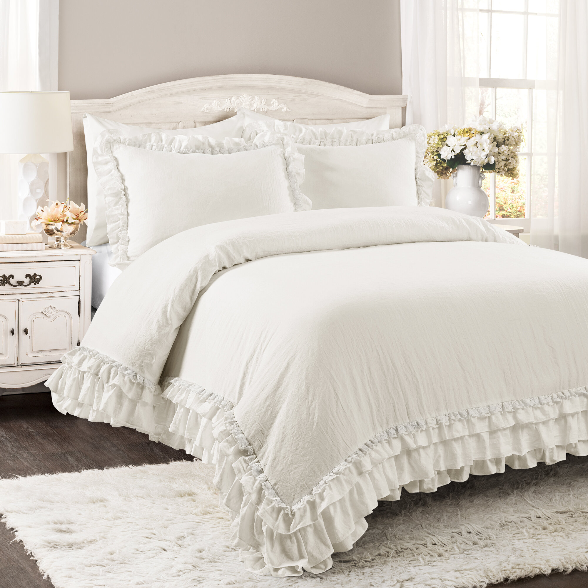 One Allium Way Esai Shabby Elegance Ruffle Lace Comforter Set