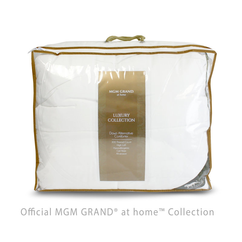 Hotel Laundry Luxury All Season Down Alternative Comforter