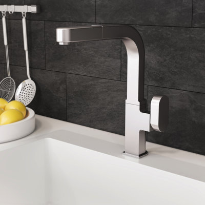 Azura Pull Out Single Handle Kitchen Faucet Houzer