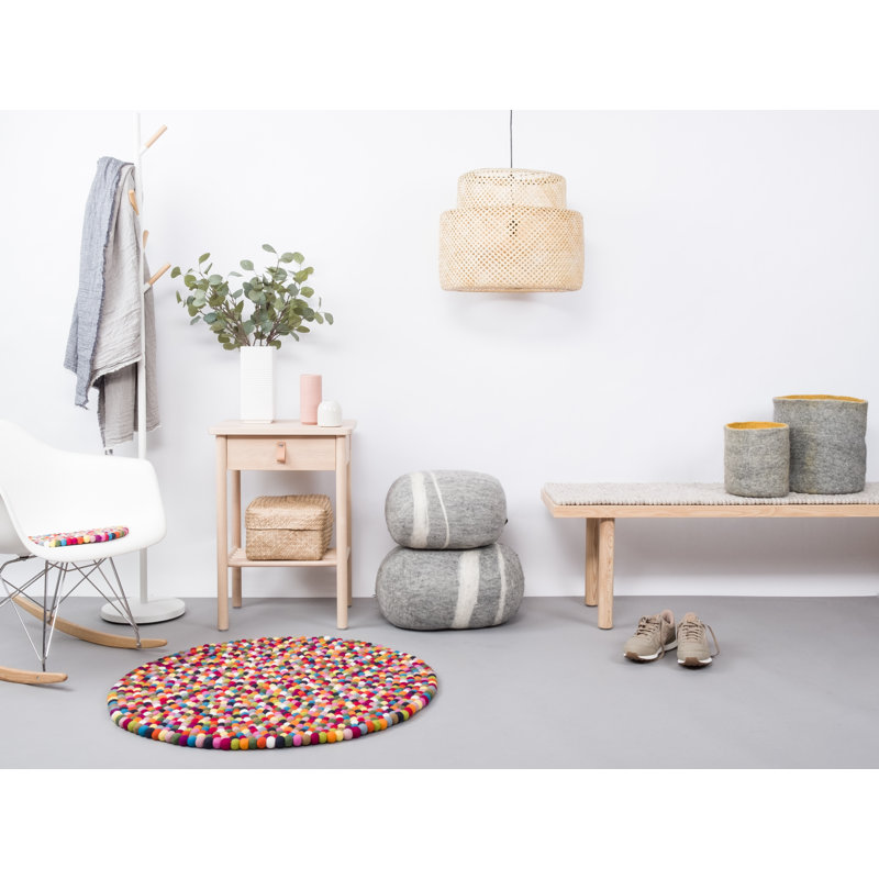 Myfelt Handgefertigter Filzkugel Teppich Lotte In Pink Rot