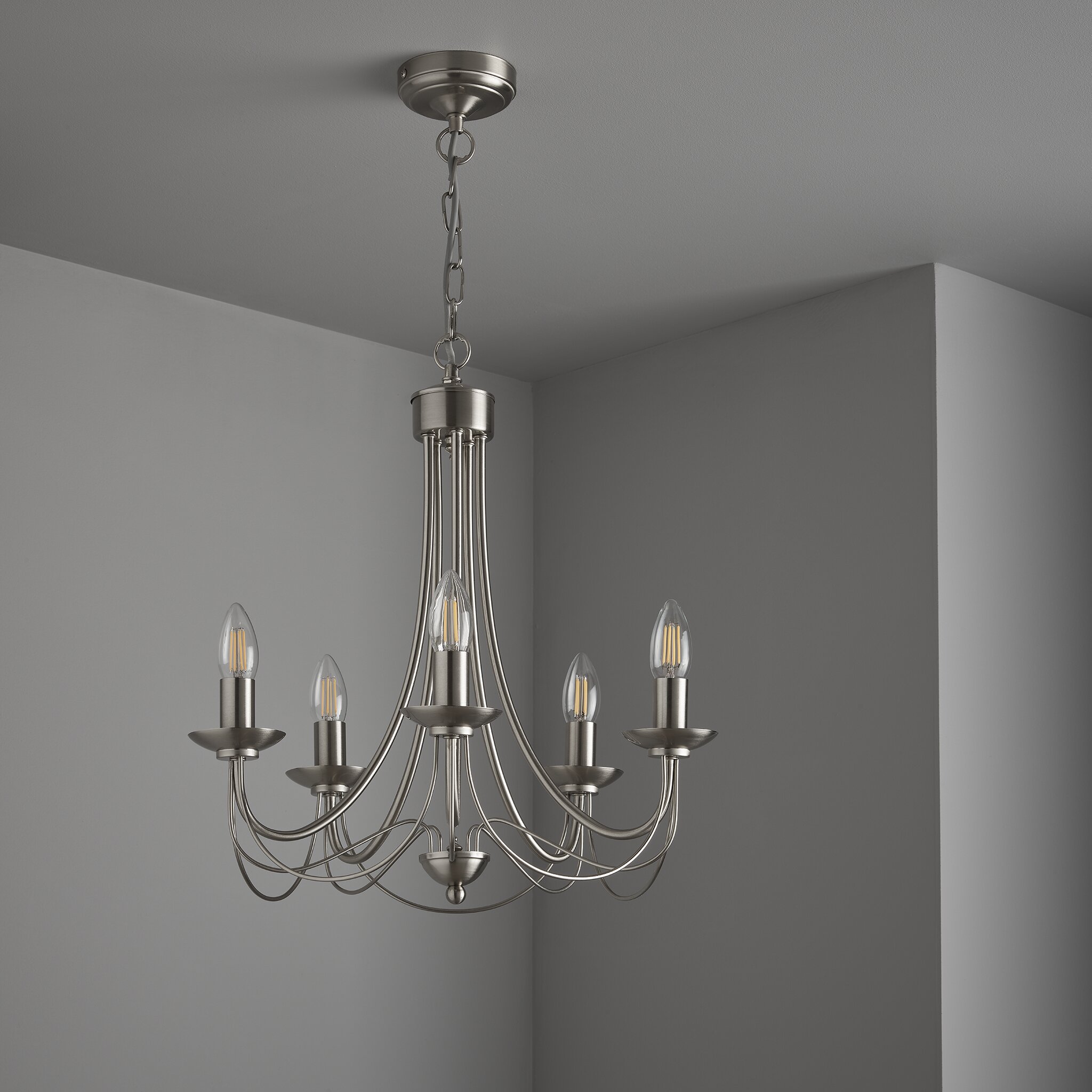 b and q chandeliers