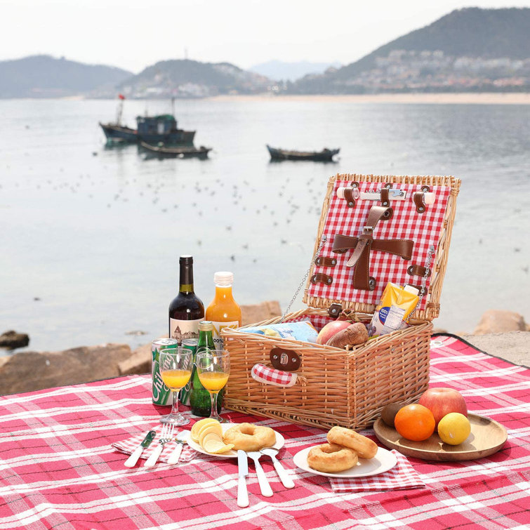 Ats Panier De Pique Nique Pour 2 Personnes Ensemble De Panier De Pique Nique En Osier Durable Assiettes Et Ustensiles Pour Panier De Pique Nique En Saule Mariage Parfait Anniversaire Ou Cadeau D Anniversaire Wayfair Ca