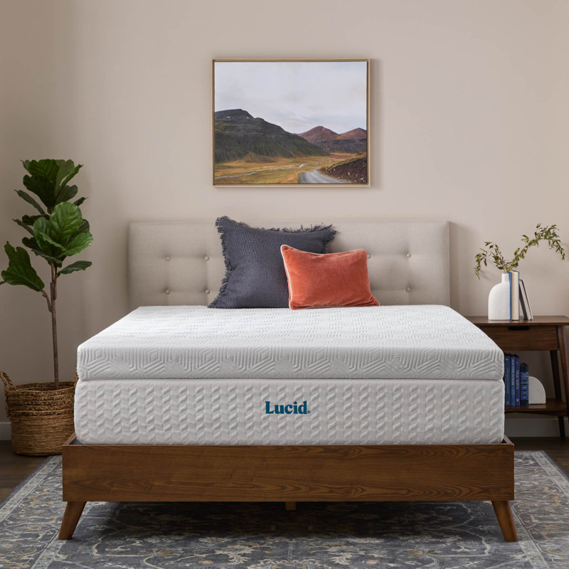 4 Inch Bamboo Charcoal and Gel Memory Foam Mattress Topper Bed Size: Queen