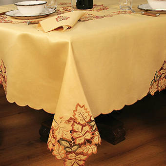 The Holiday Aisle Emmett Christmas Garland Border Tablecloth Reviews Wayfair
