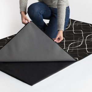 Amara Washable Black/White Indoor/Outdoor Area Rug