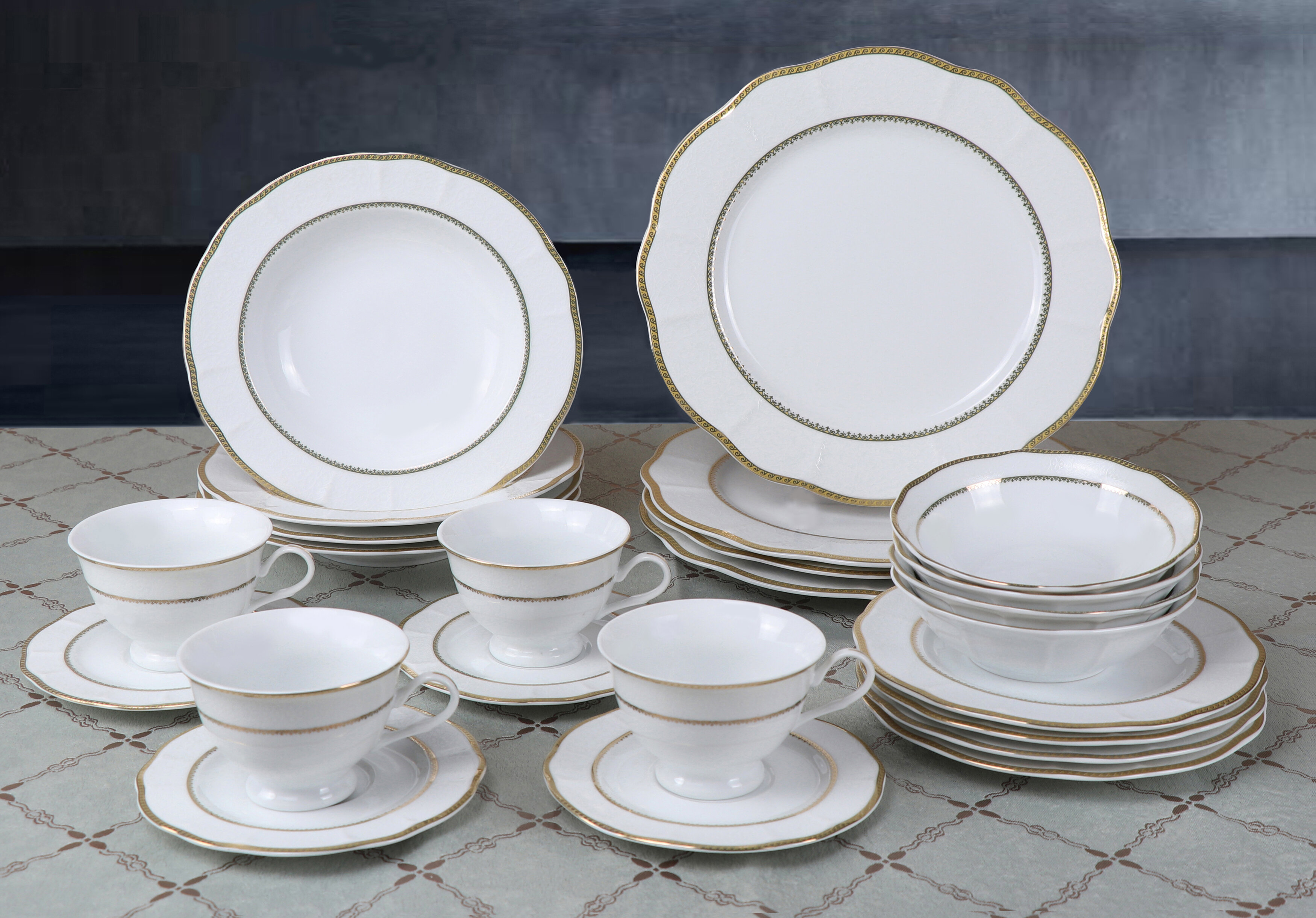fine china dinnerware