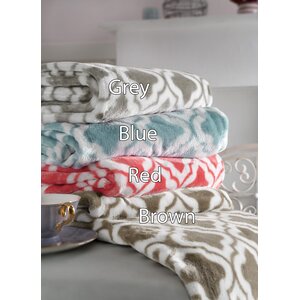 Quatrefoil Heavy Fleece Throw