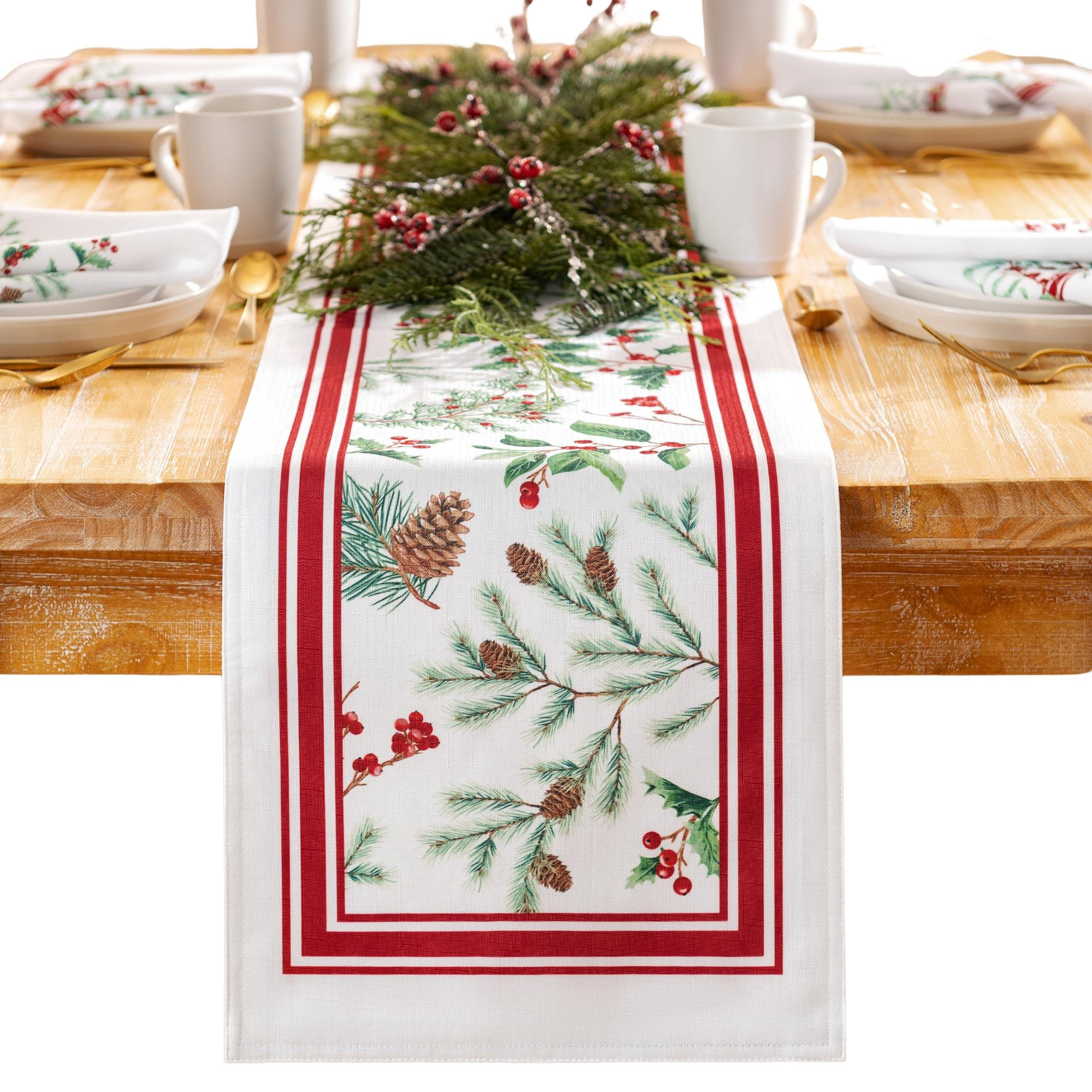 The Holiday Aisle® Daeshun Rectangular Floral Christmas Table Runner ...
