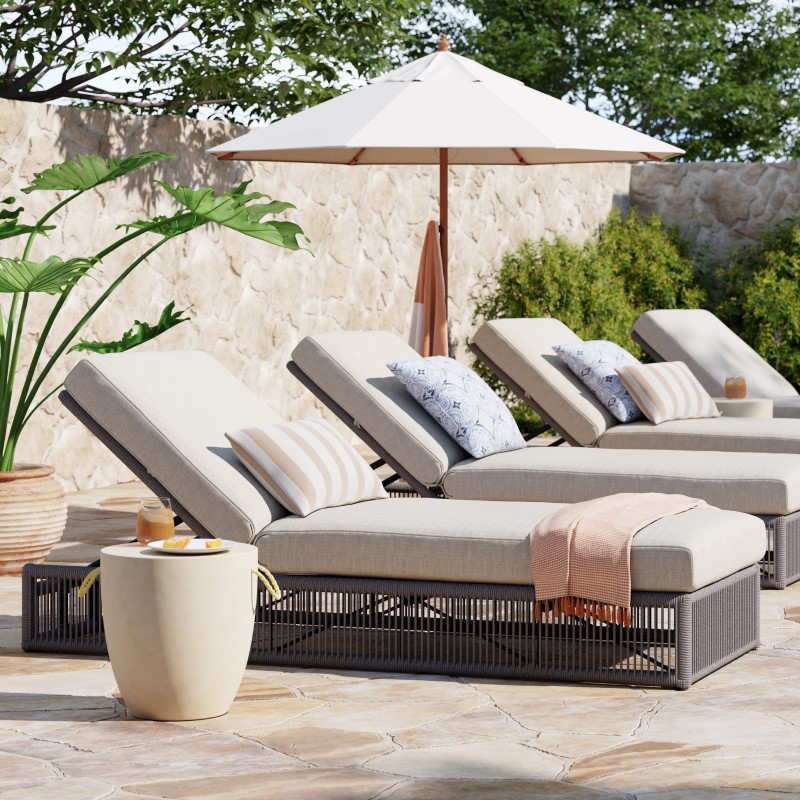 outdoor lounge chairs with arms