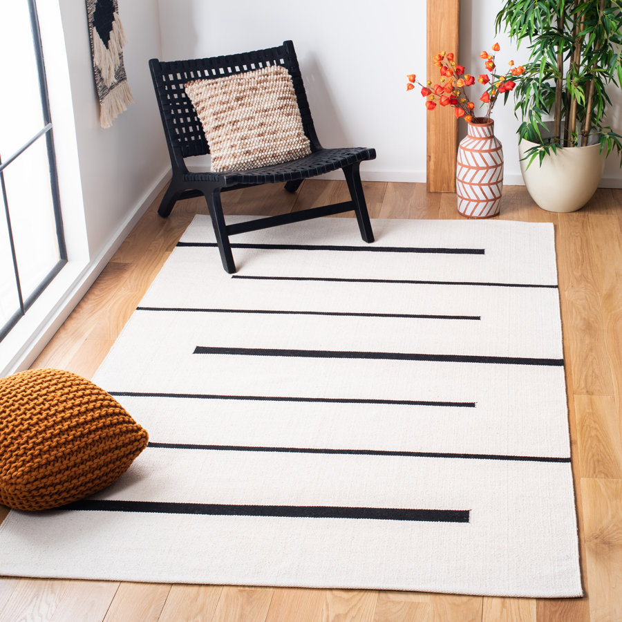 Moynihan Hand-Knotted Cotton Ivory / Black Rug