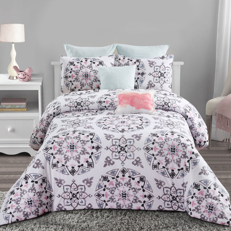 Winston Porter Callie Medallion 7pc Comforter Set Black Grey And Pink Medallion Print Machine Washable Includes 1 Comforter 2 Shams 2 Euro Shams 2 Decorative Pillows King Wayfair Ca