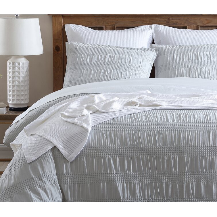 BEAUTIFUL COTTON WHITE RUFFLED TEXTURED REVERSIBLE MODERN SOFT COZY QUILT SET 