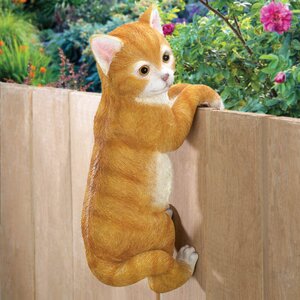 Berwick Climbing Cat Statue