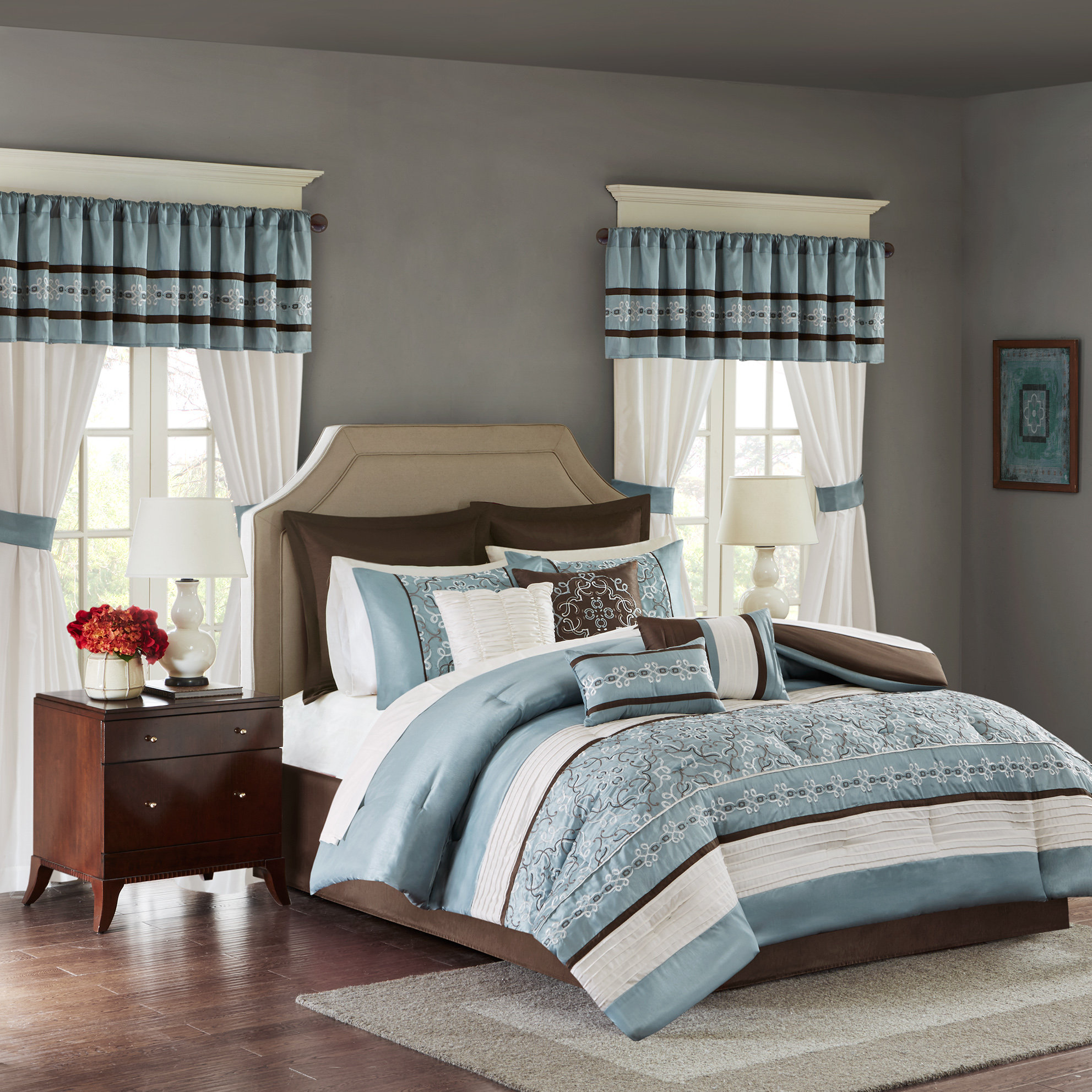 Astoria Grand Woodford 24 Piece Room In A Bag Set