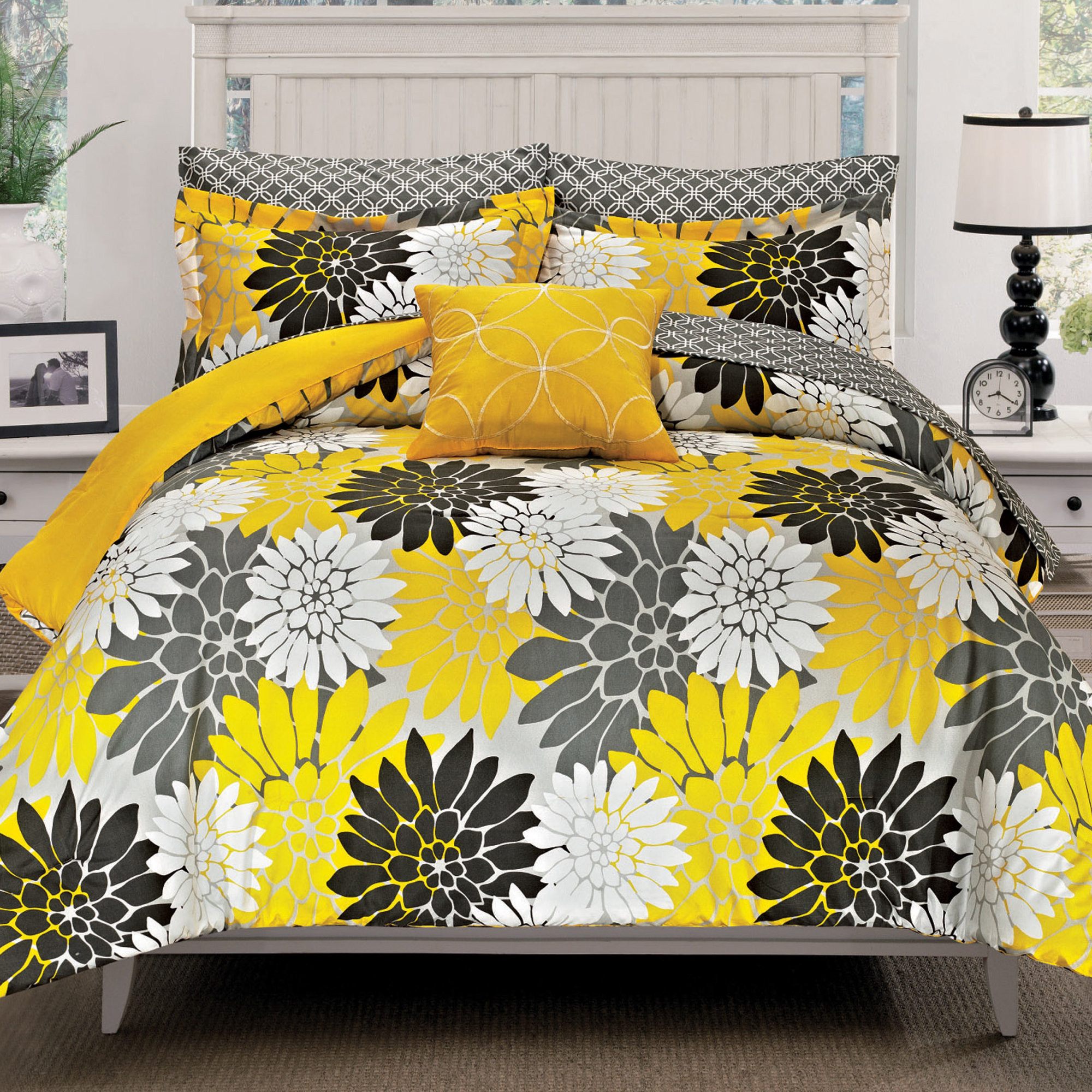 CHD HOME TEXTILE LLC Holland BedInABag Set & Reviews Wayfair