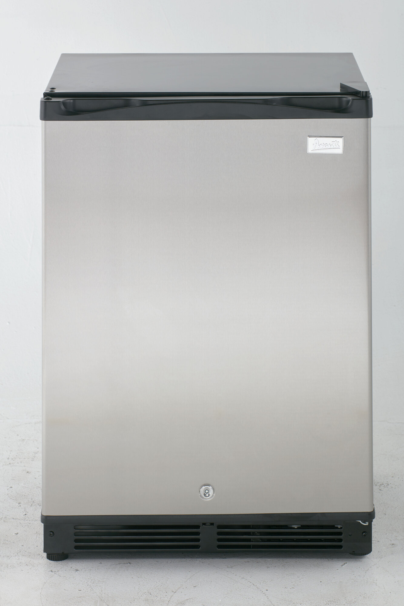 Avanti Products 5.2 cu. ft. Compact Refrigerator 79841191529 | eBay