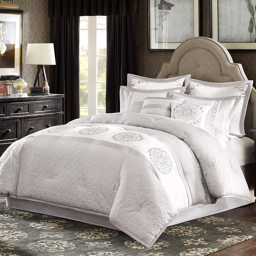 Madison Park Signature Newhaven 8 Piece Comforter Set