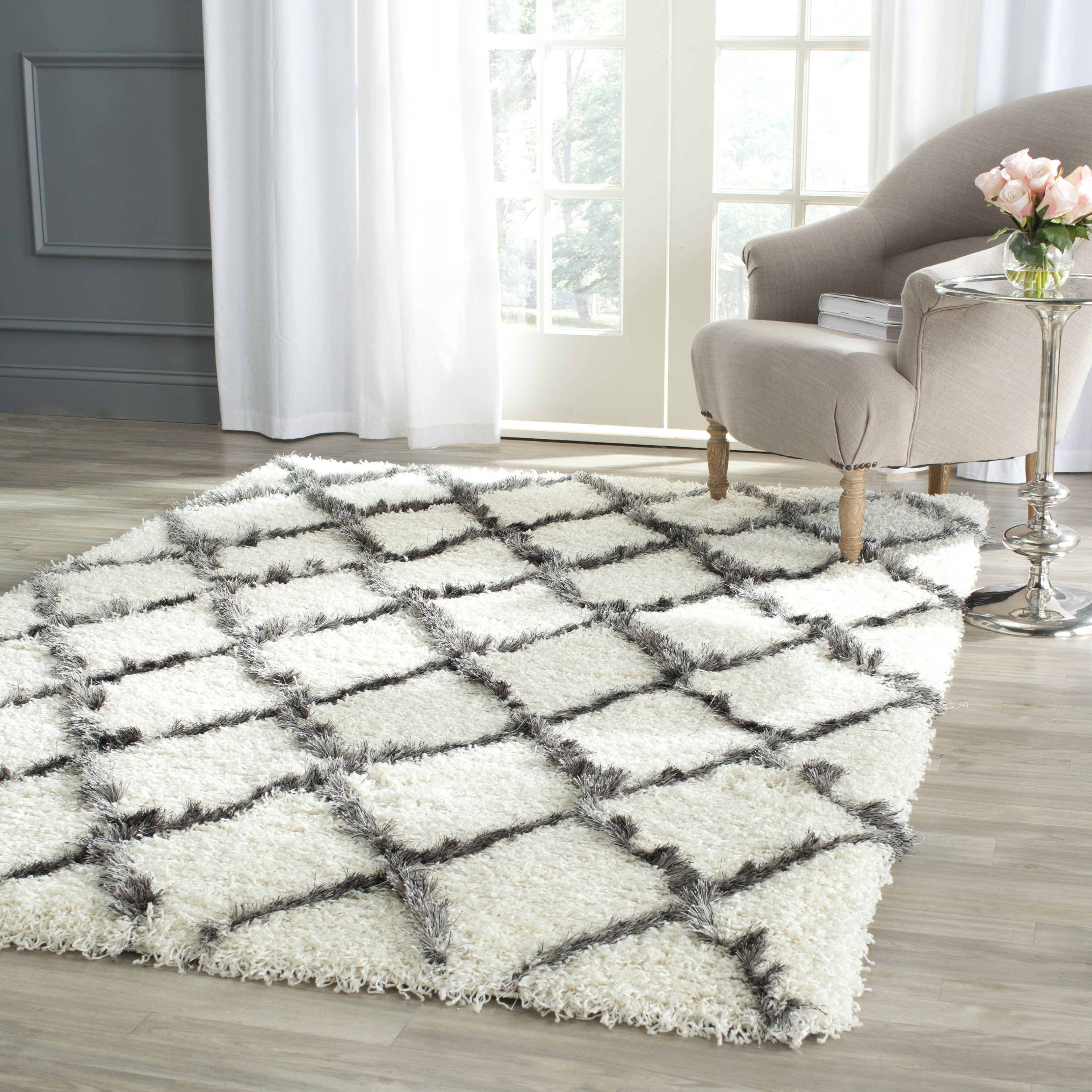 Brayden Studio Sewell Moroccan Shag Ivory/Grey Geometric ... ^ Brayden Studio Sewell Moroccan Shag Ivory/Grey Geometric ...