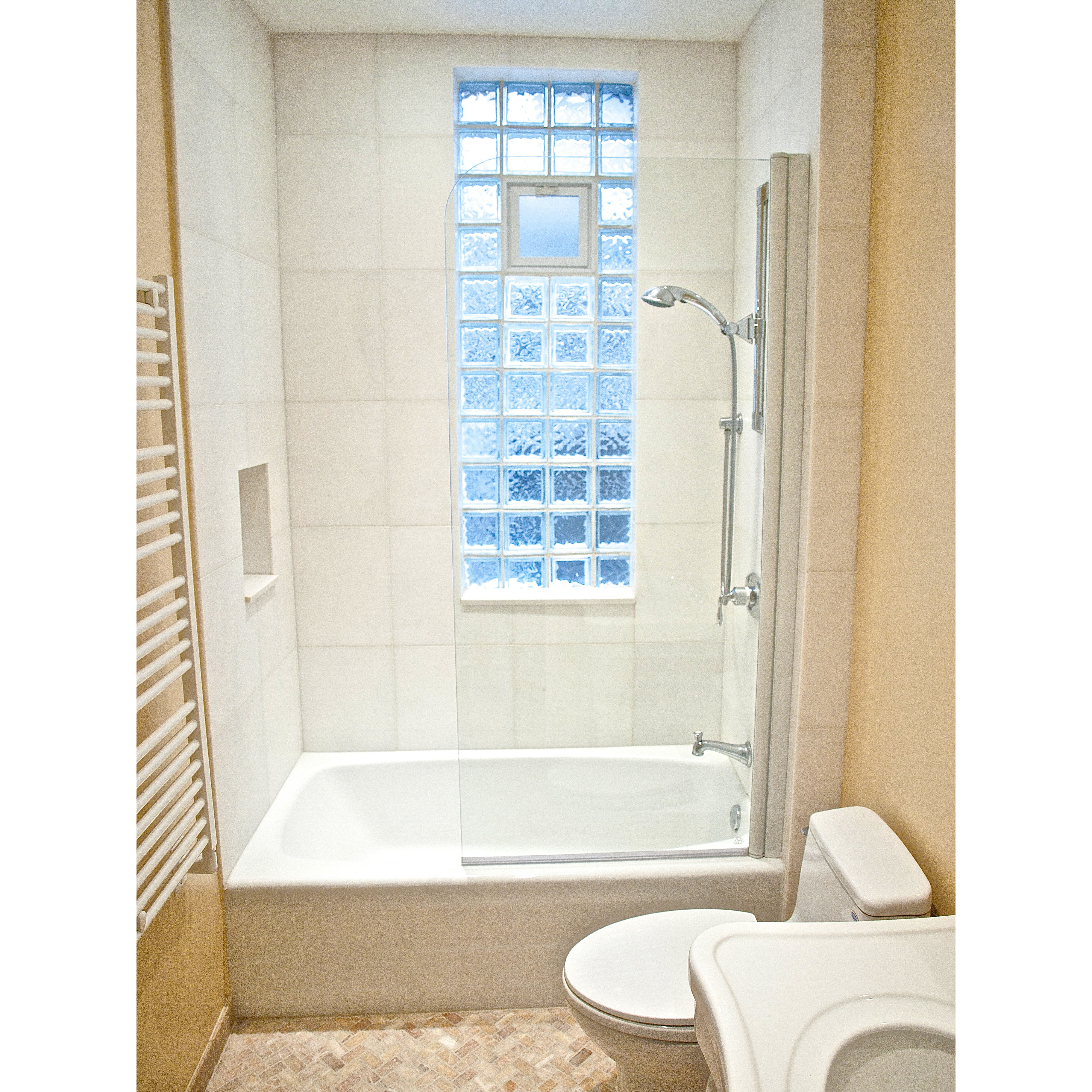 Ark Showers 60 X 30 Semi Frameless Pivot Bathtub Shower Screen Ark Showers 60 Quot X 30 Semi Frameless Pivot Bathtub Shower Screen