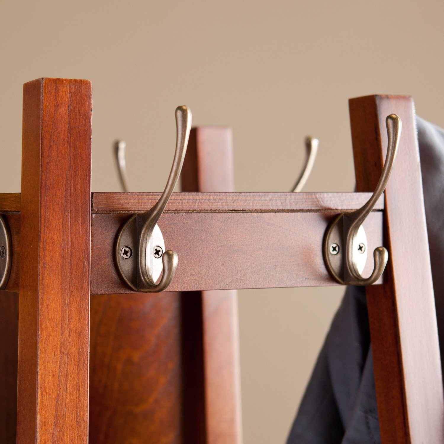 Roundhill Furniture Vassen Swivel Coat Rack with 3Tier Storage and