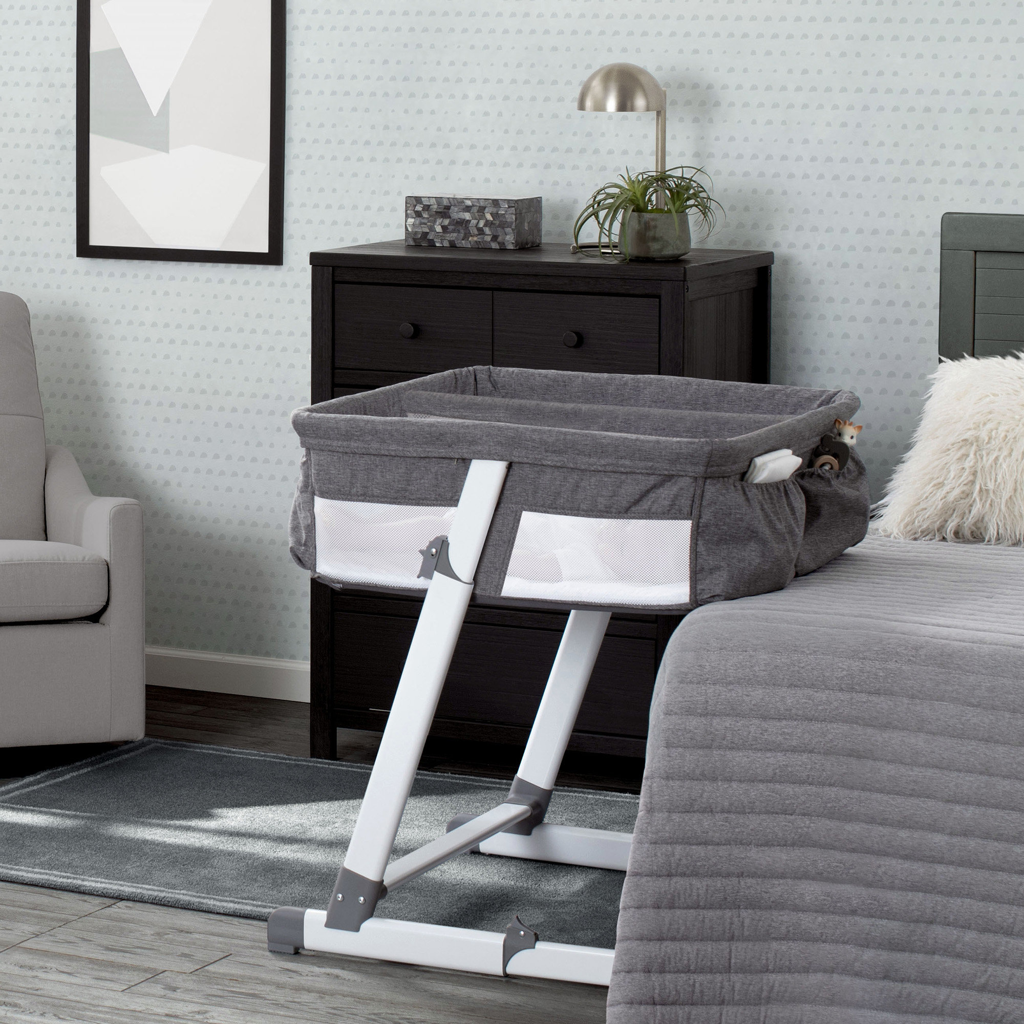 bassinet that slides under bed