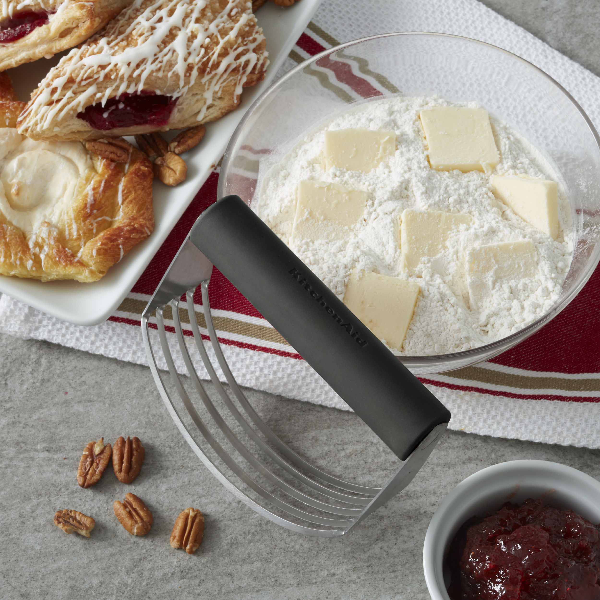 kitchenaid pastry cutter