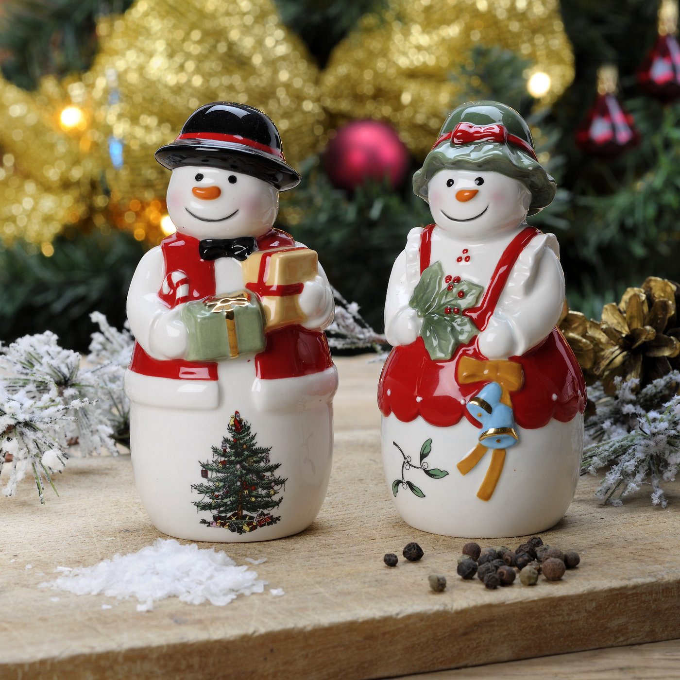 Santa Claus Snowman Christmas Shaker 3/" Winter Ceramic Salt /& Pepper