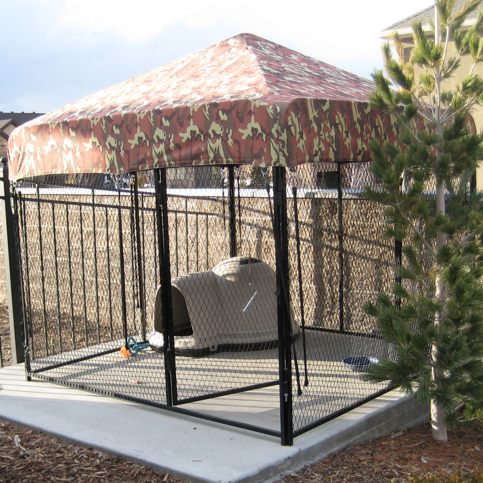 metal yard kennel