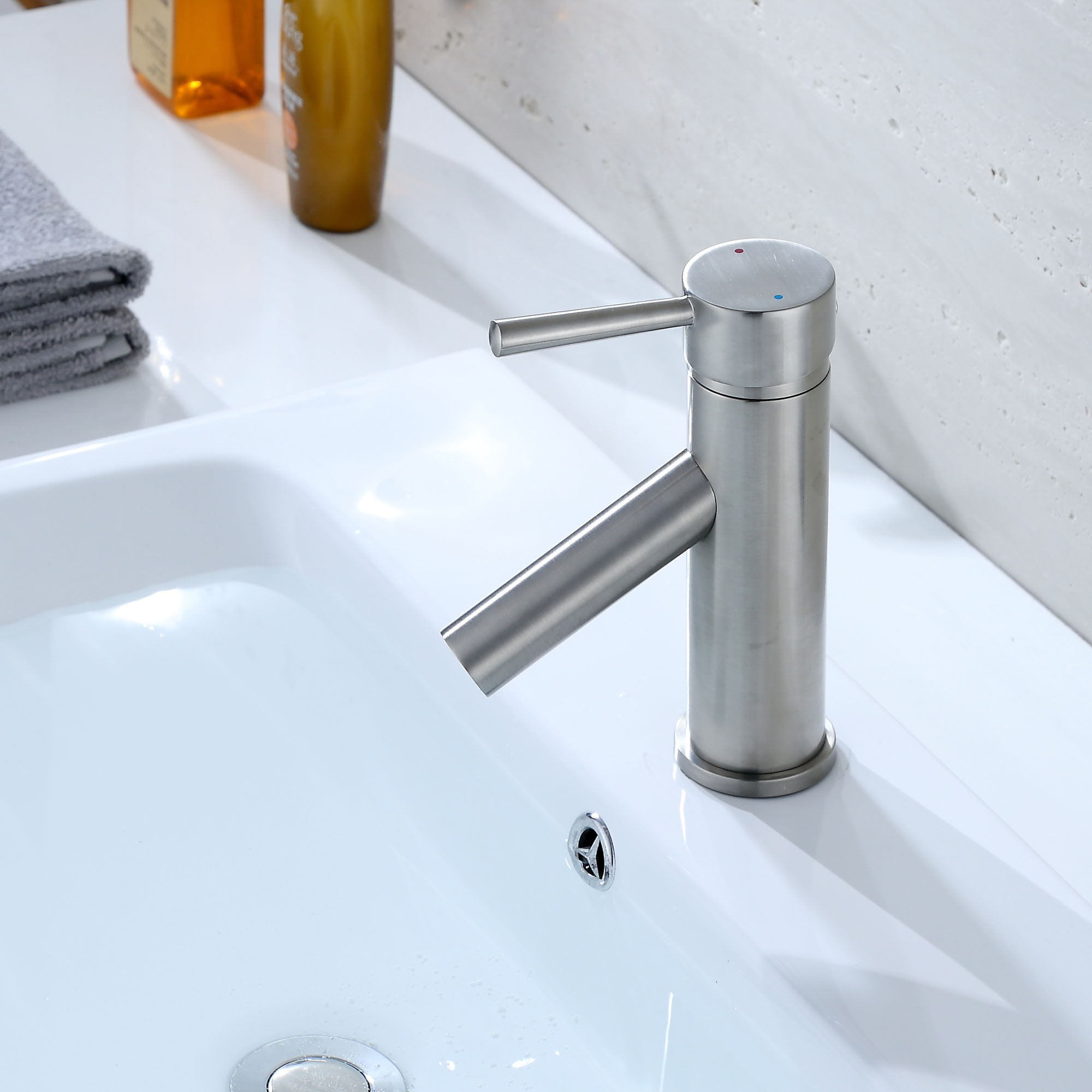 vervoer bezoek iets Ultra Faucets Euro Single Hole Bathroom Faucet & Reviews | Wayfair